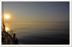 Mittelmeer wie Öl Mittelmeer wie Öl