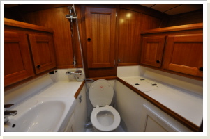 Dusche und Toilette, vorn Dusche und Toilette, vorn